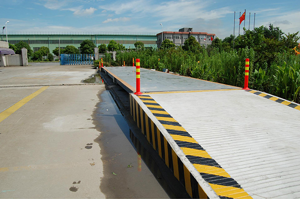 電子地磅秤魯南衡器專(zhuān)業(yè)生產(chǎn)廠(chǎng)家批發(fā)零售